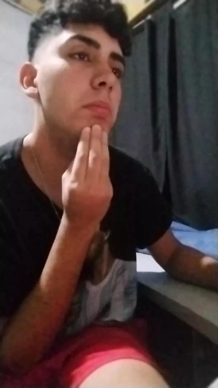 grossofy on Cam4 