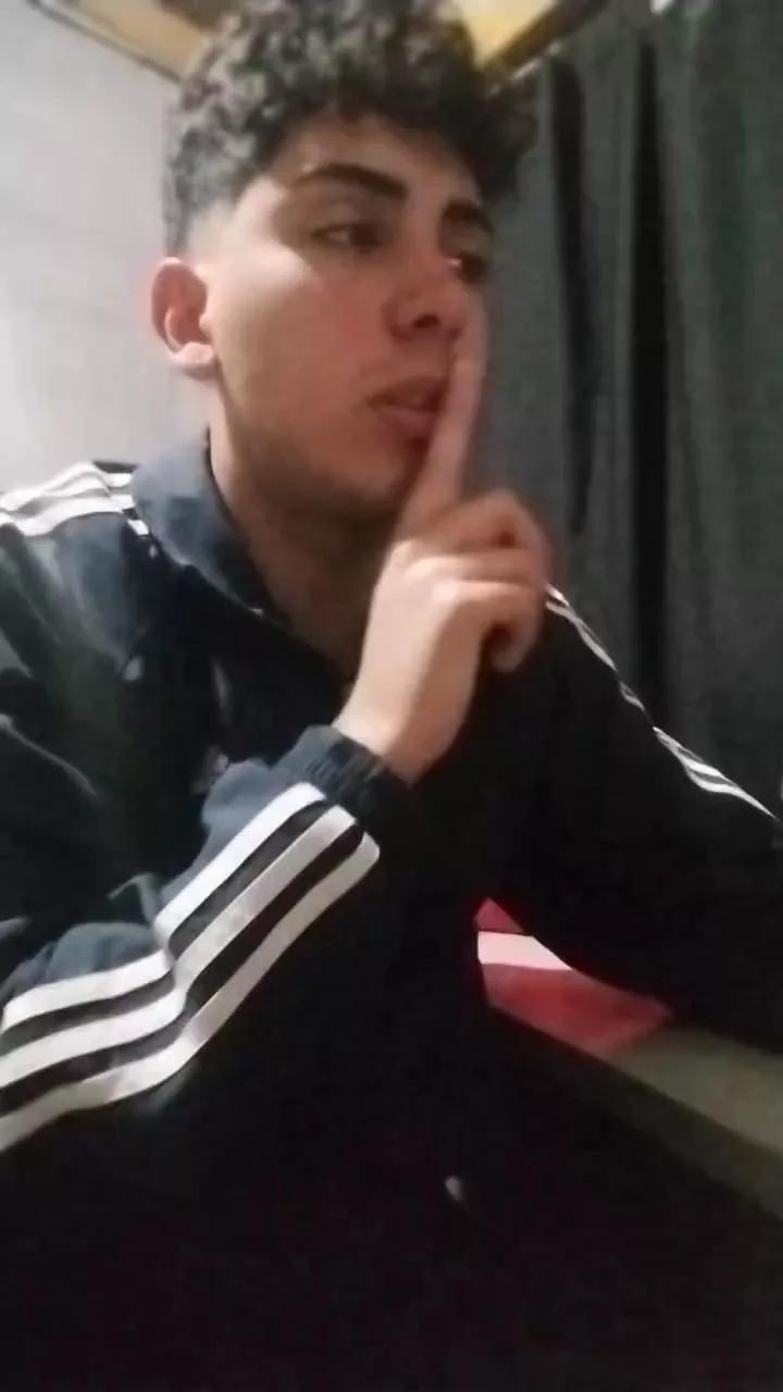 grossofy on Cam4 