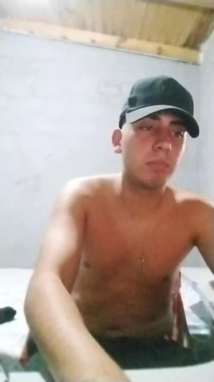 grossofy on Cam4 