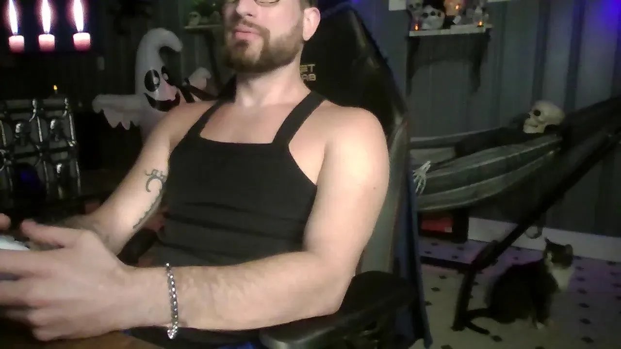 Offline H_Daddy on Cam4