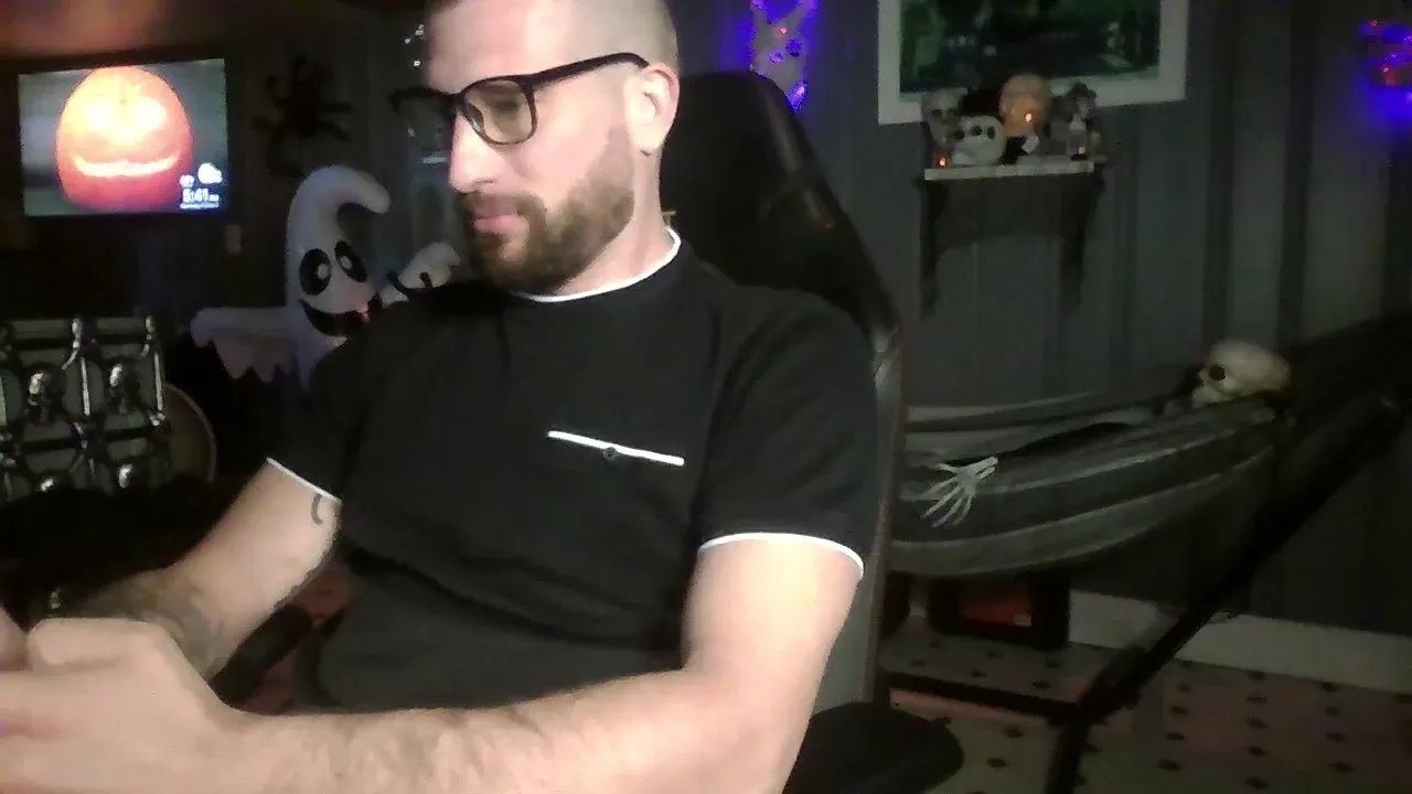 Offline H_Daddy on Cam4