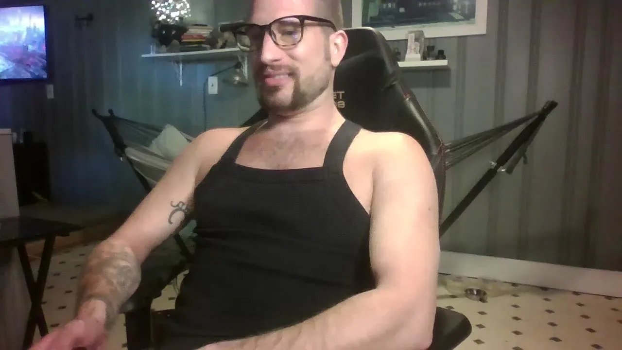 Offline H_Daddy on Cam4