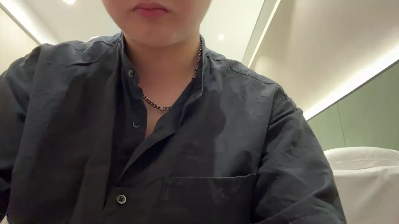 Offline Happyboy708 on Cam4