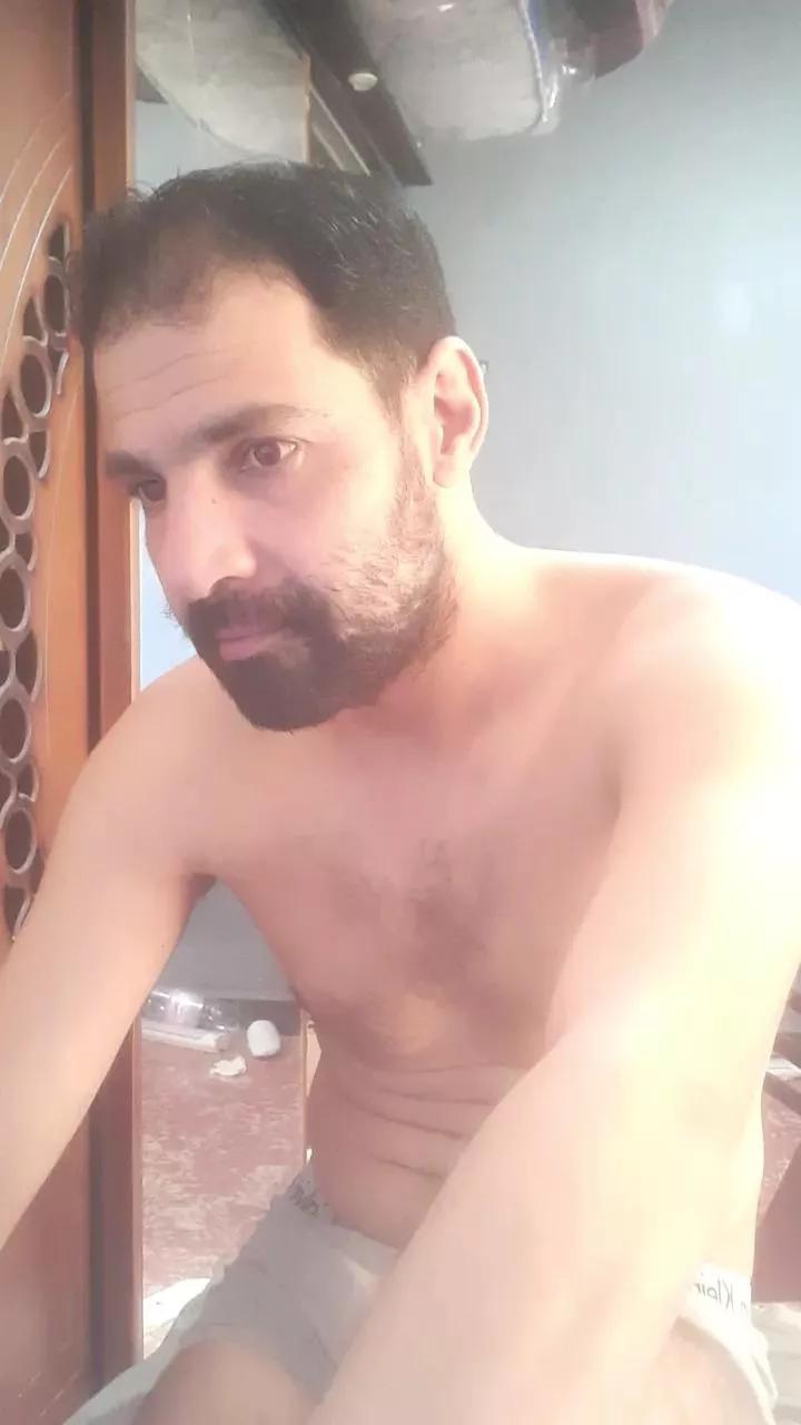 hardzfucker on Cam4 