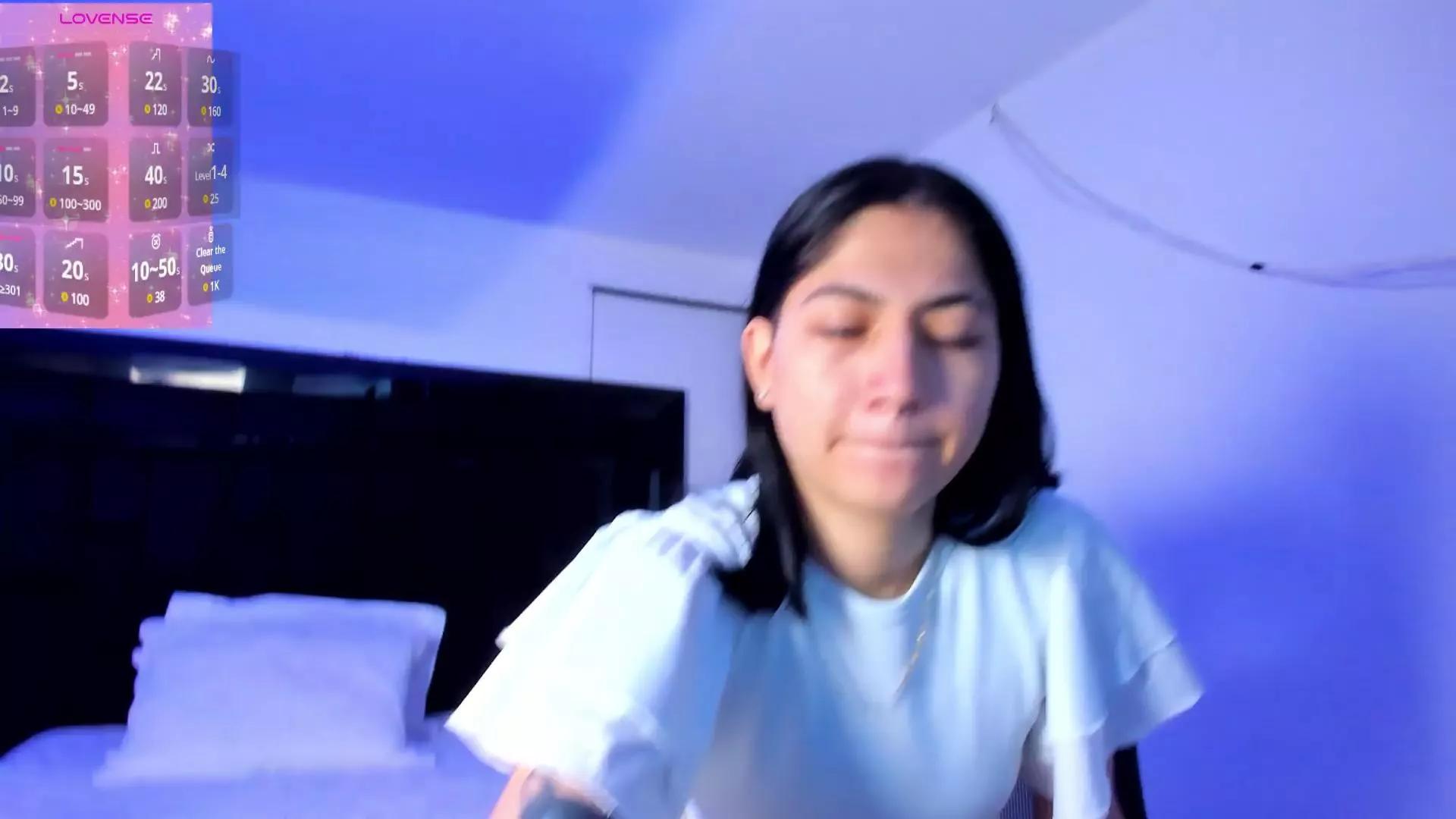 harperFox_ on Cam4 