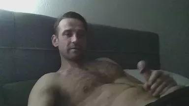 hartdickleon on Cam4 