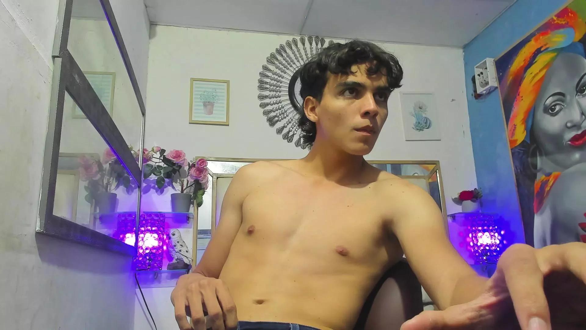heiker_ on Cam4 