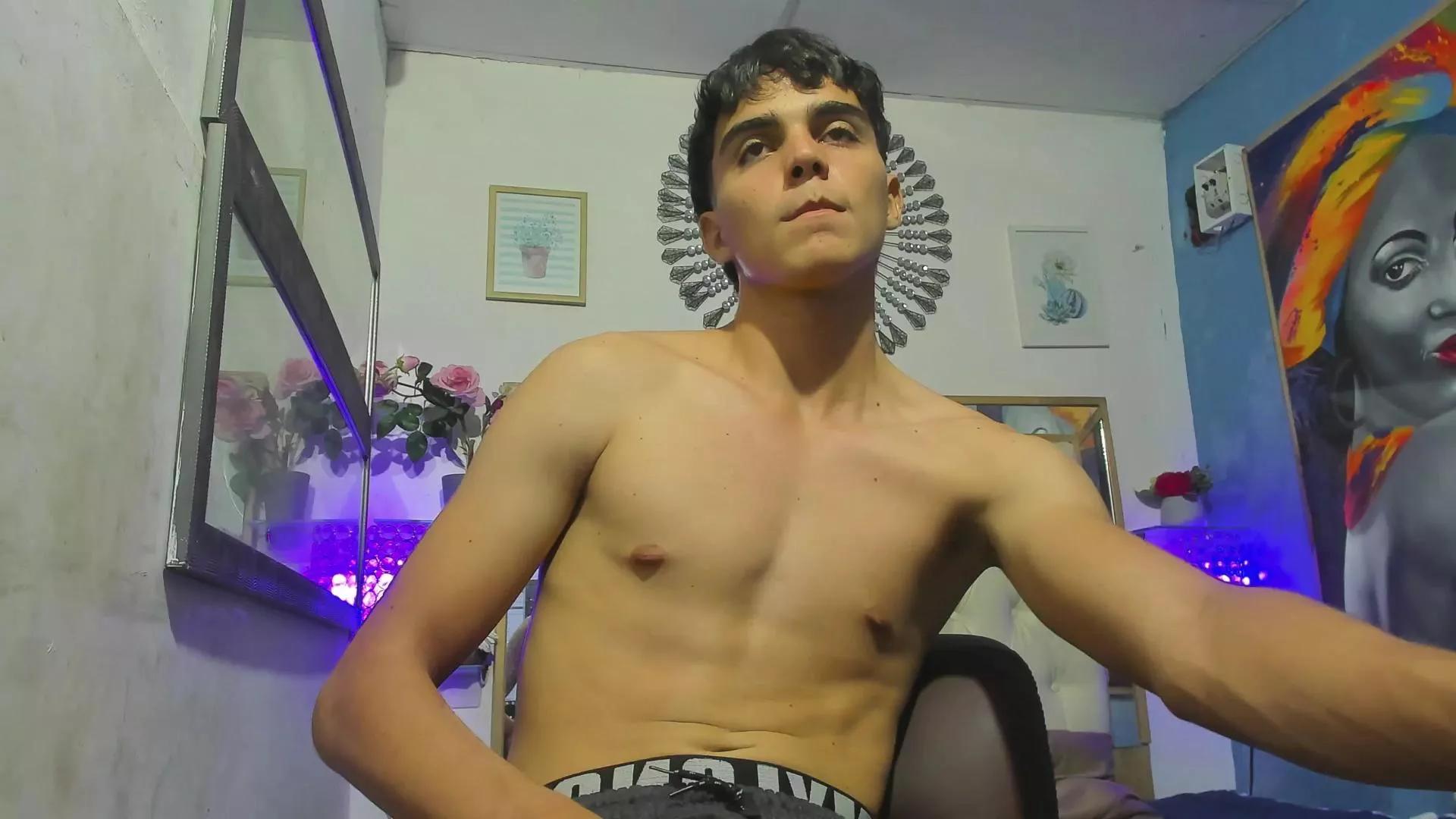 heiker_ on Cam4 