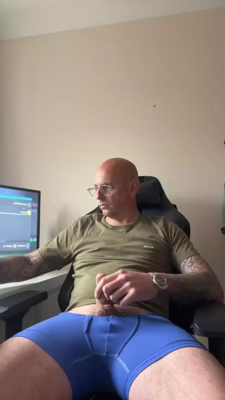 hornyhants1 on Cam4 