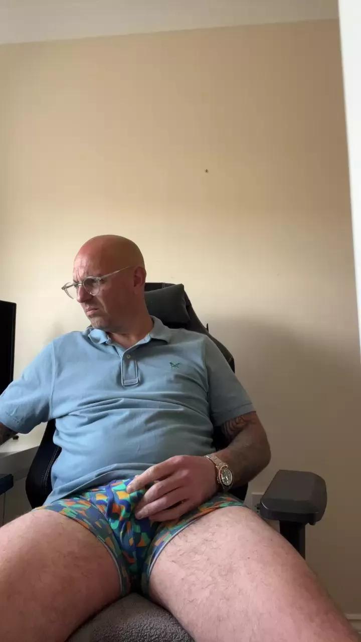 hornyhants1 on Cam4 