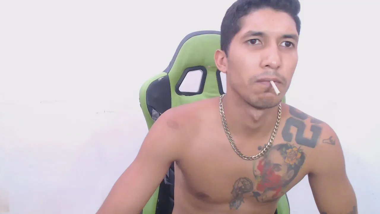 Offline Hotcollege29 on Cam4