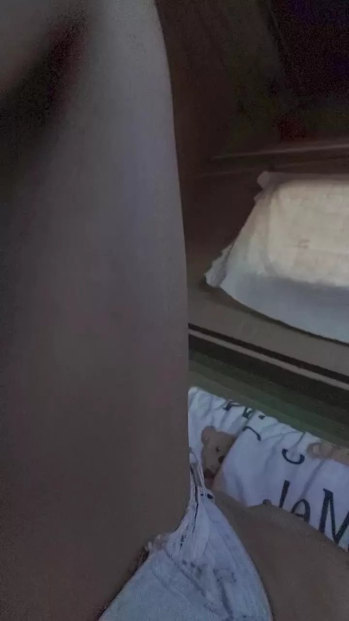 Offline Hotledy69 on Cam4