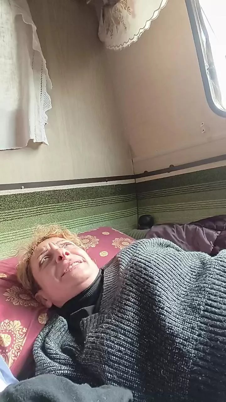 Offline Hotledy69 on Cam4