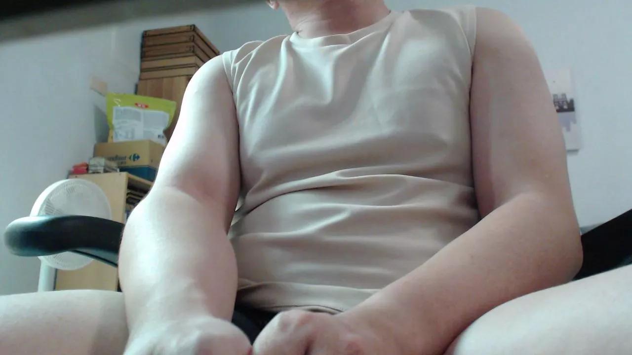ion5461 on Cam4 