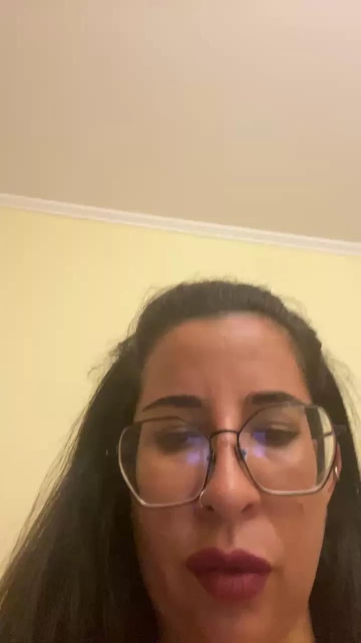Isapekha on Cam4 