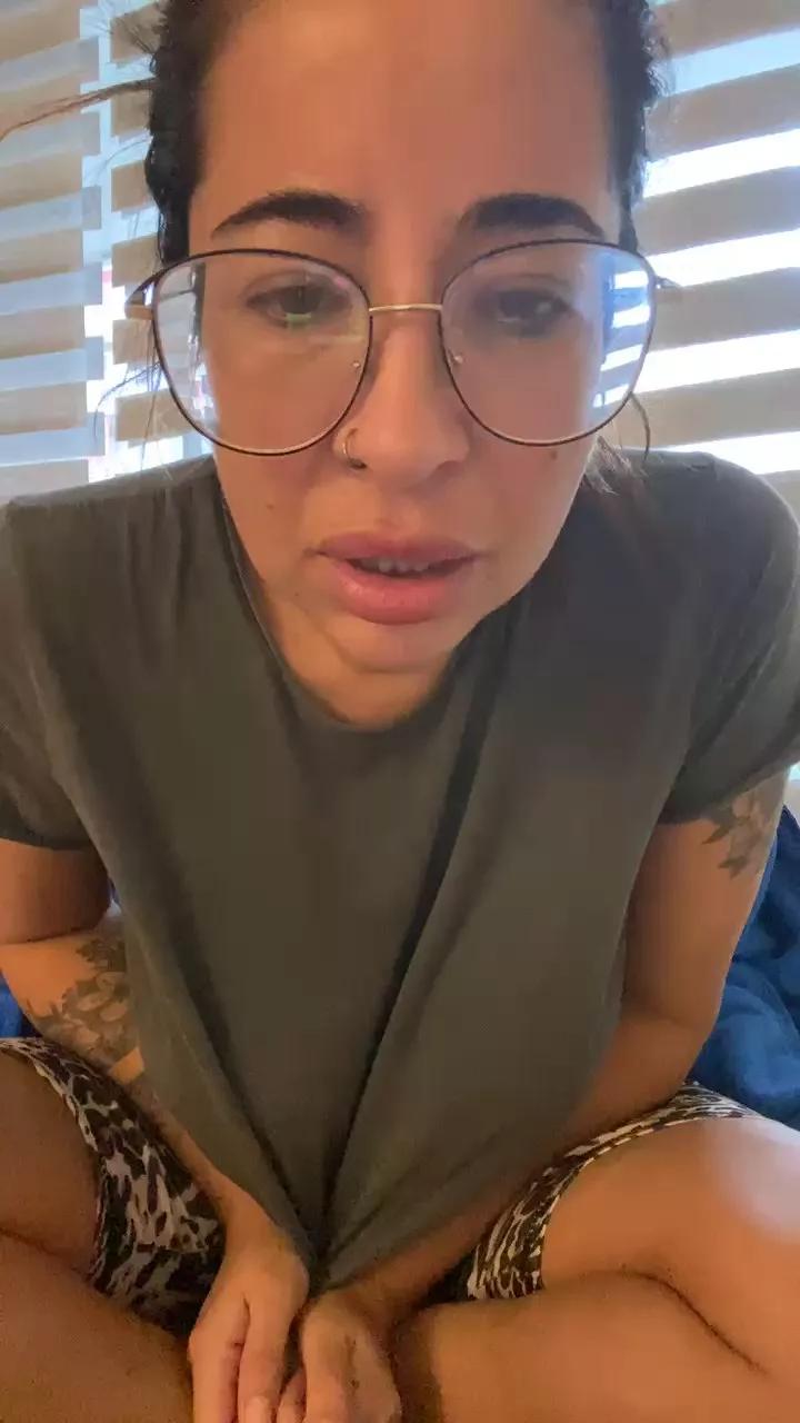 Isapekha on Cam4 