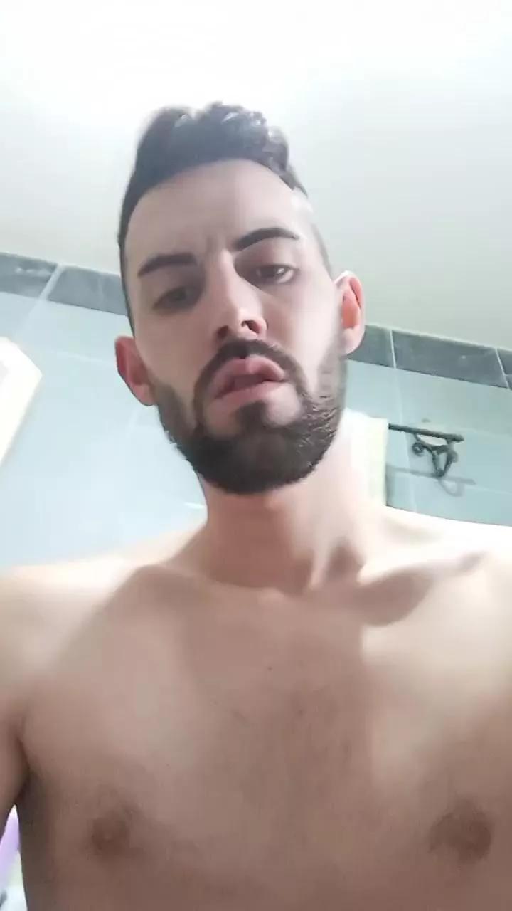 Ismander on Cam4 
