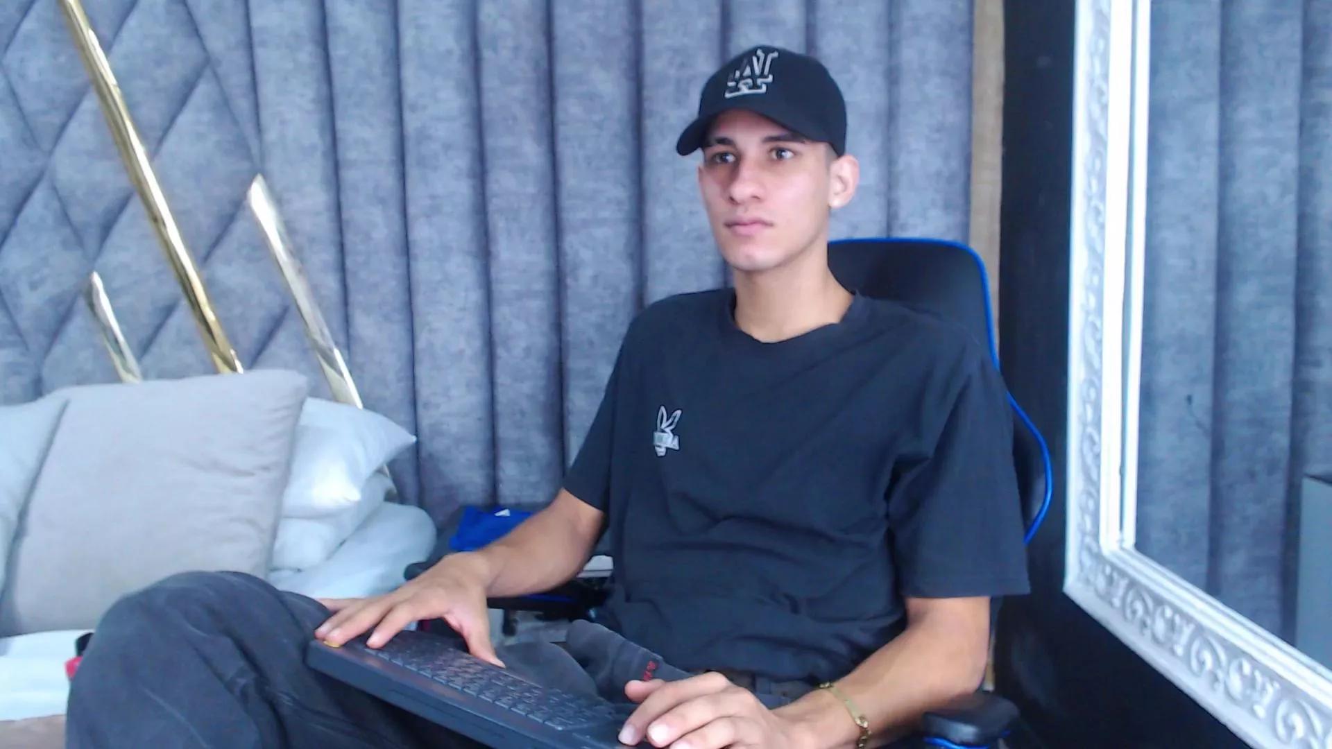 JakeMoxley on Cam4 
