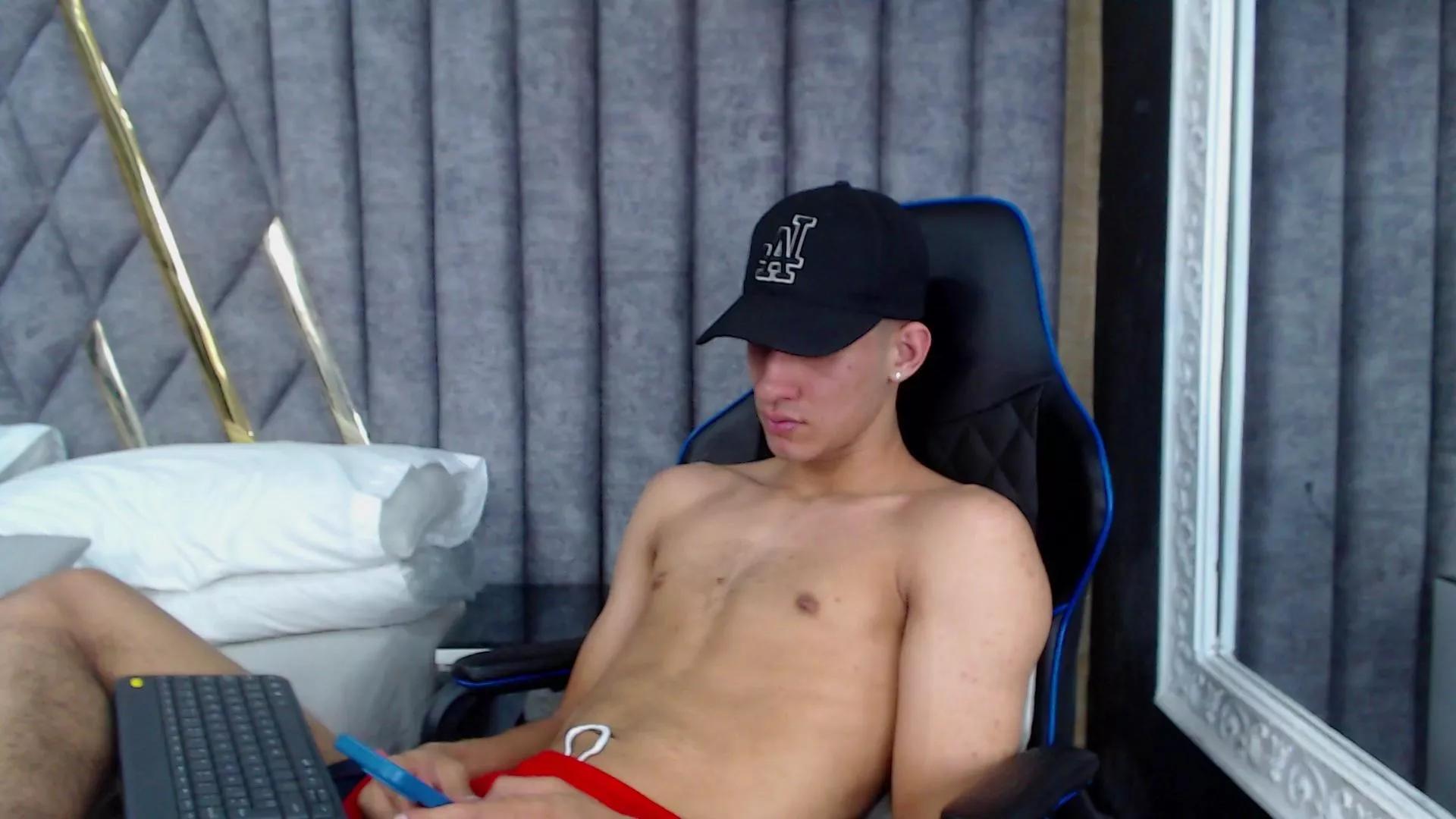 JakeMoxley on Cam4 