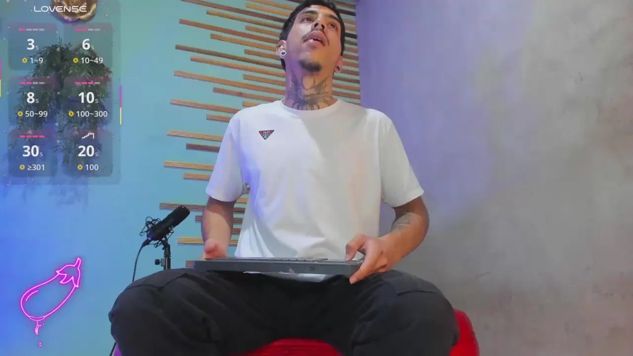 Offline jharol_cardona on Cam4