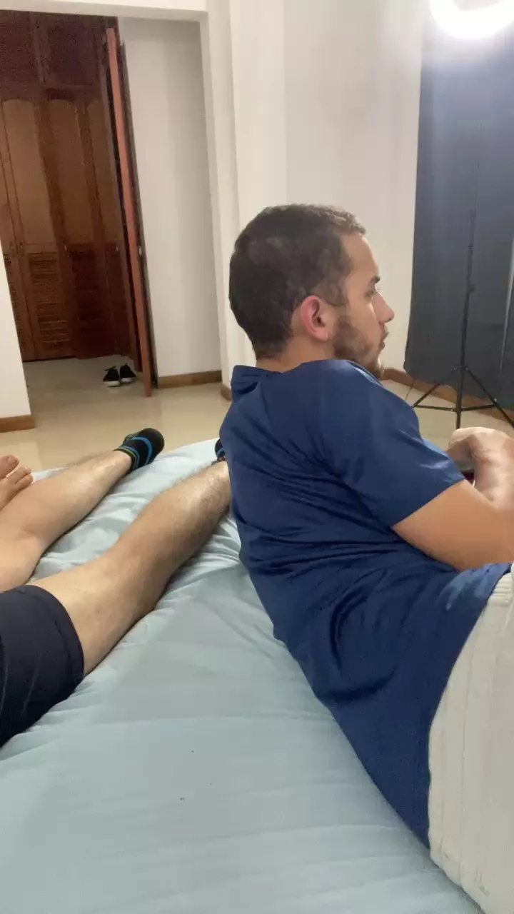 Offline jorgeeeeeeeeee on Cam4