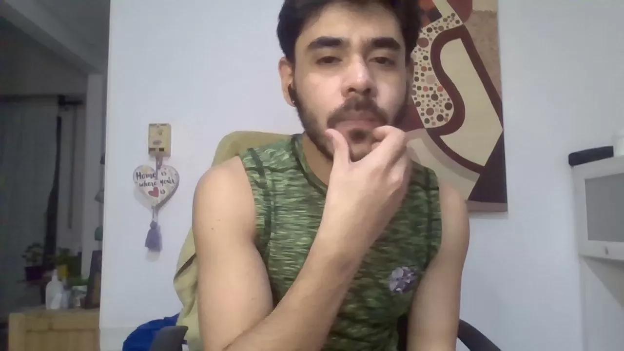 Juann2725 on Cam4 