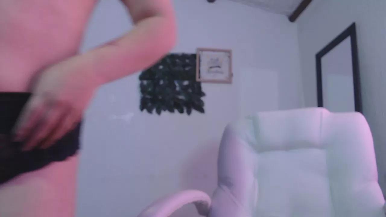 kherenilnhla76 on Cam4 