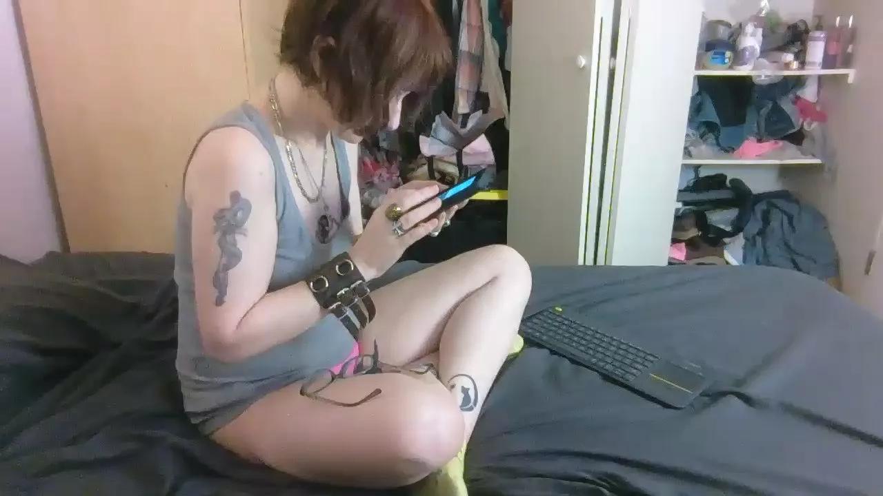 KissraChick on Cam4 