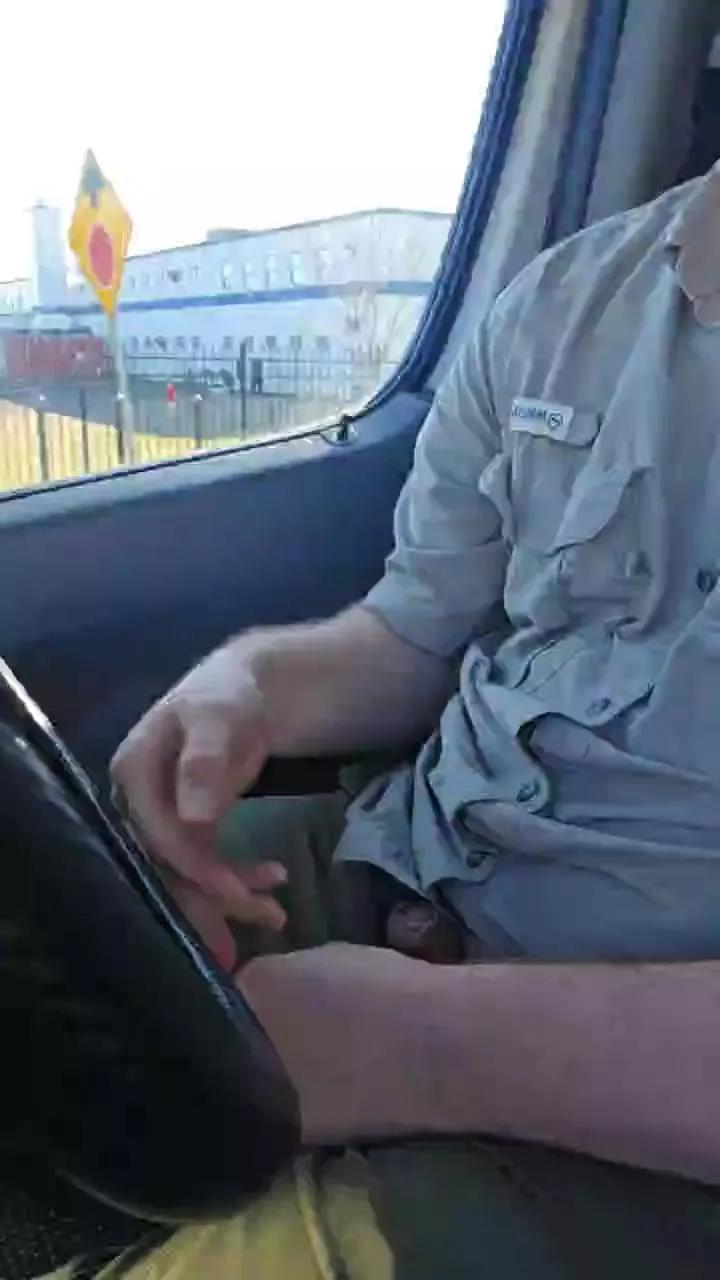 Kleindude on Cam4 