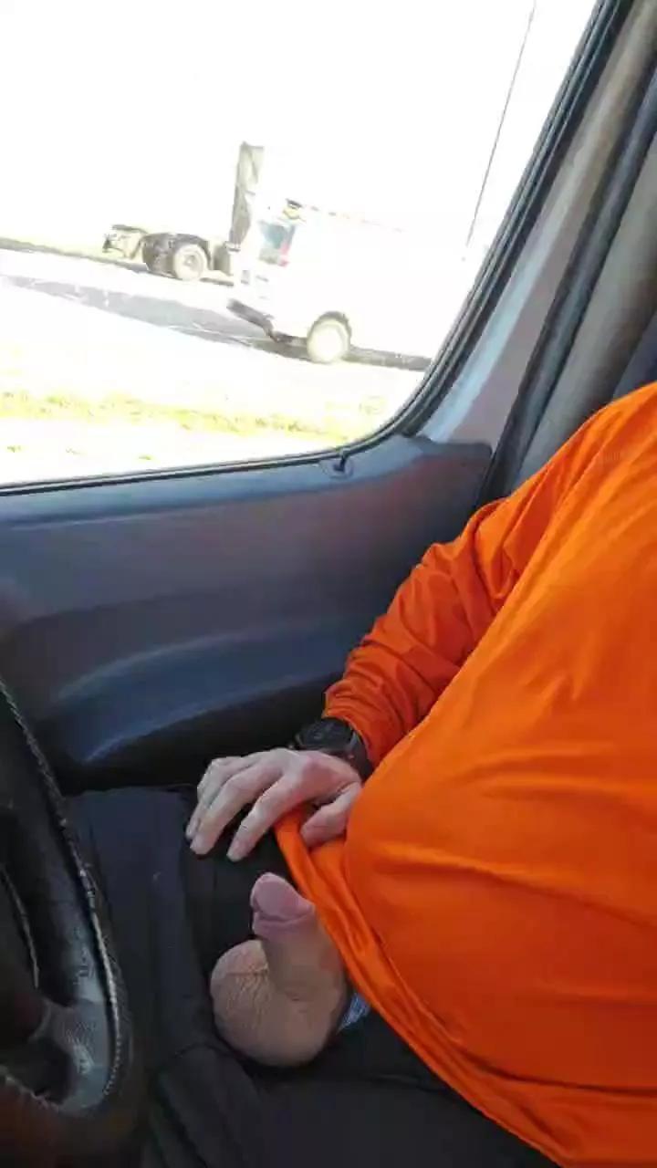Kleindude on Cam4 