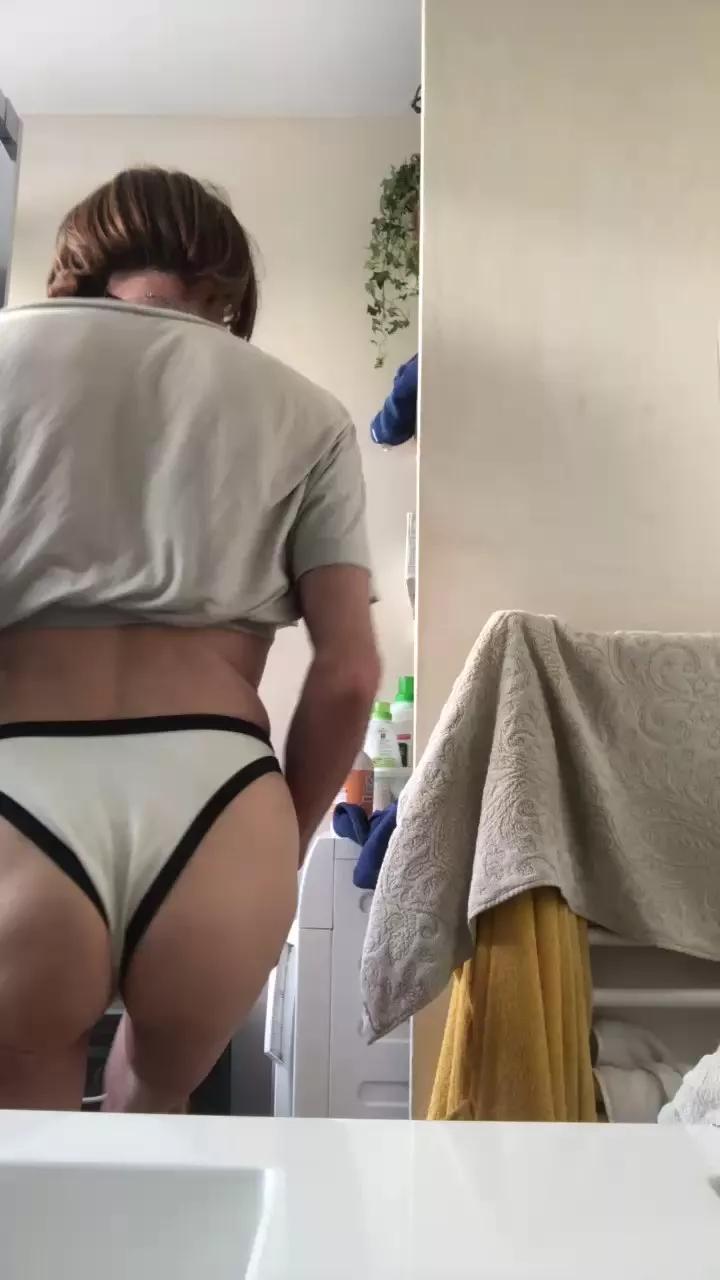 LAURA1717 on Cam4 