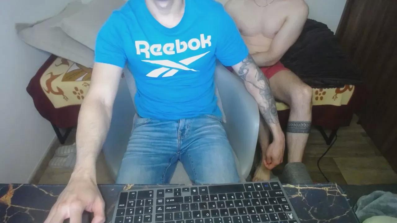 Lealboy on Cam4 