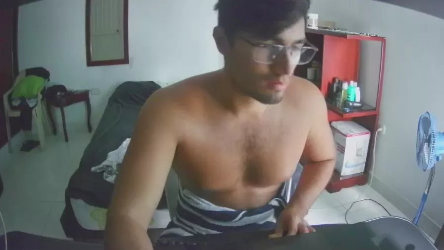 Offline lechero226 on Cam4