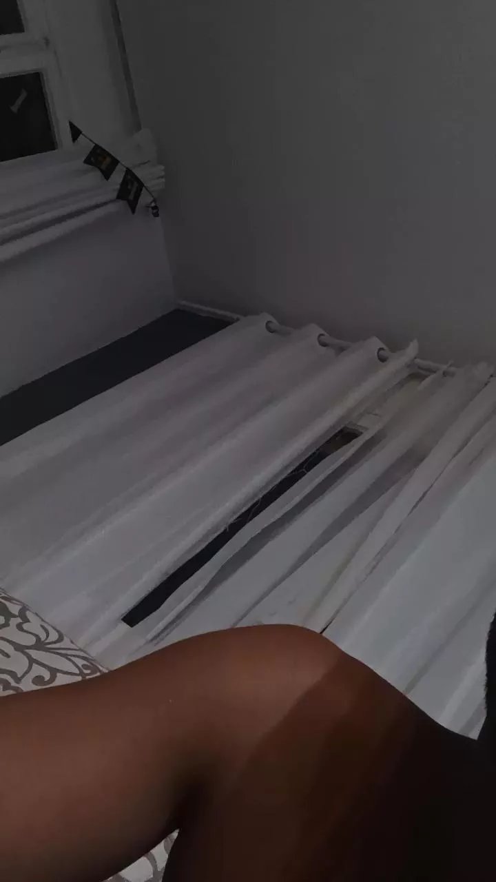 Offline lechero96_hot on Cam4