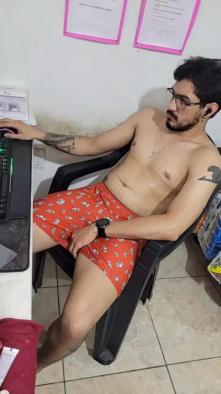 leonino231 on Cam4 