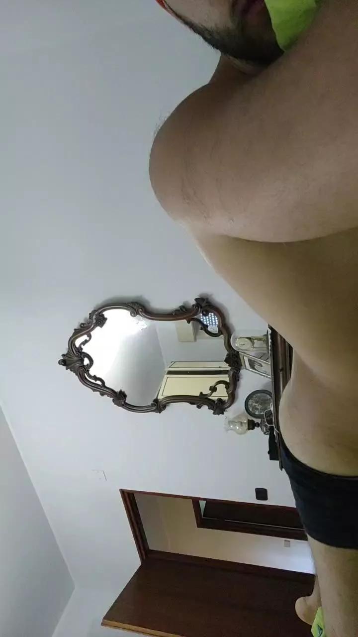 Leoo2727 on Cam4 