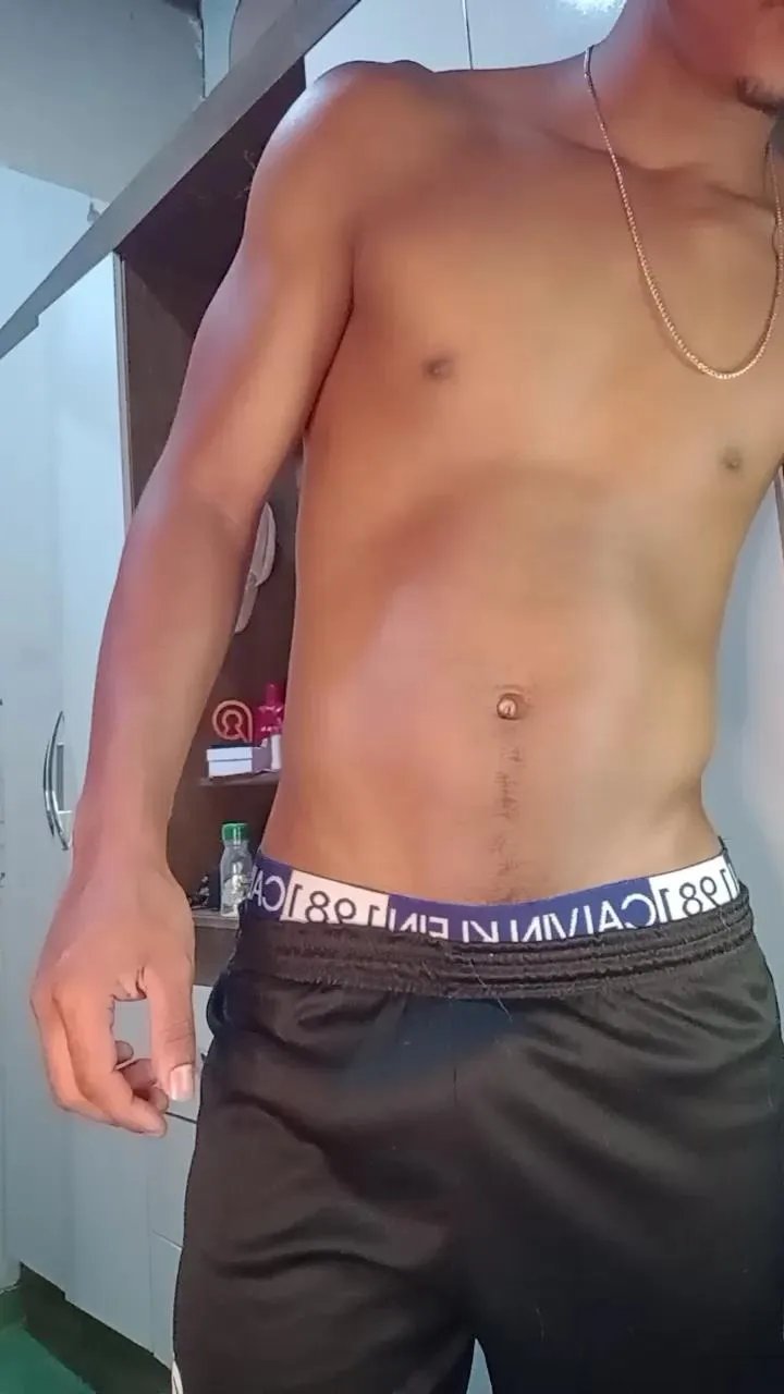 Offline leosilvaj on Cam4