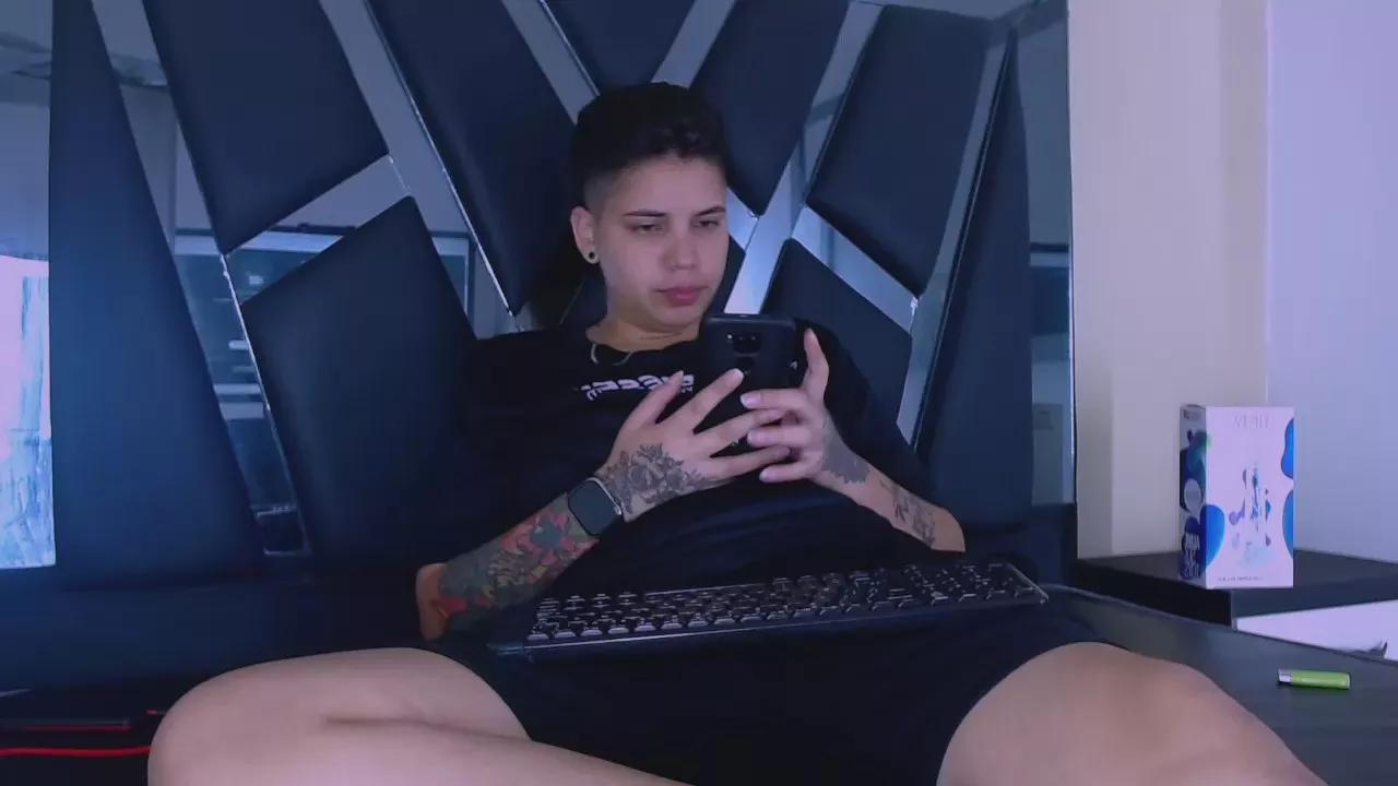 LiliKaren on Cam4 