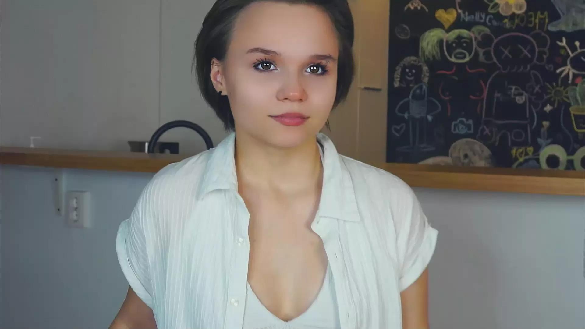 LoisGalpin on Cam4 