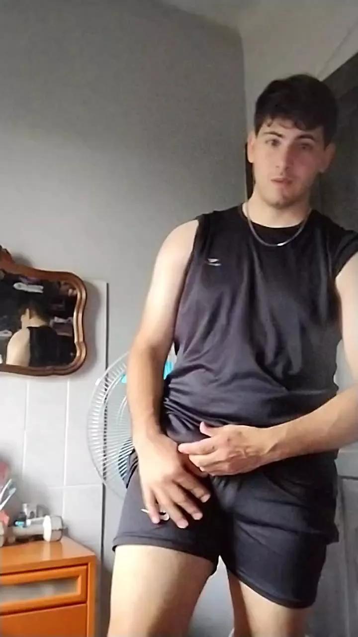 Lucas_Pink1 on Cam4 