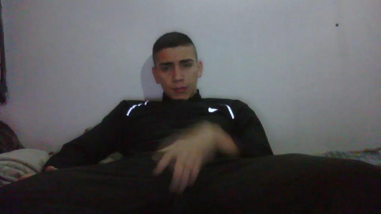 LUCIANO_PREME on Cam4 
