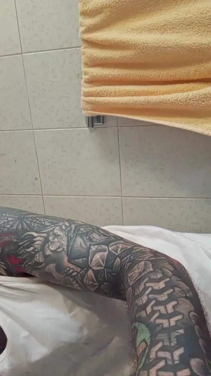 Offline luciferino18 on Cam4