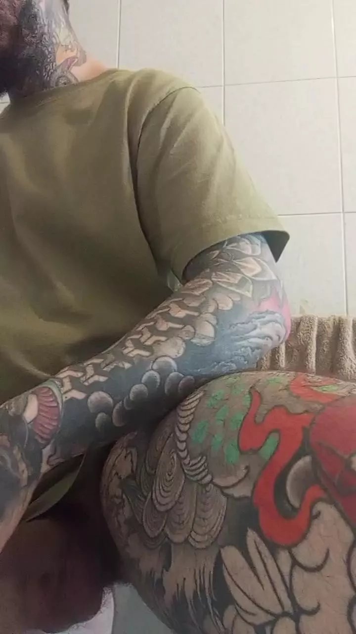 Offline luciferino18 on Cam4