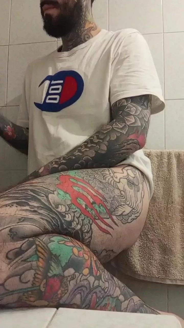 Offline luciferino18 on Cam4