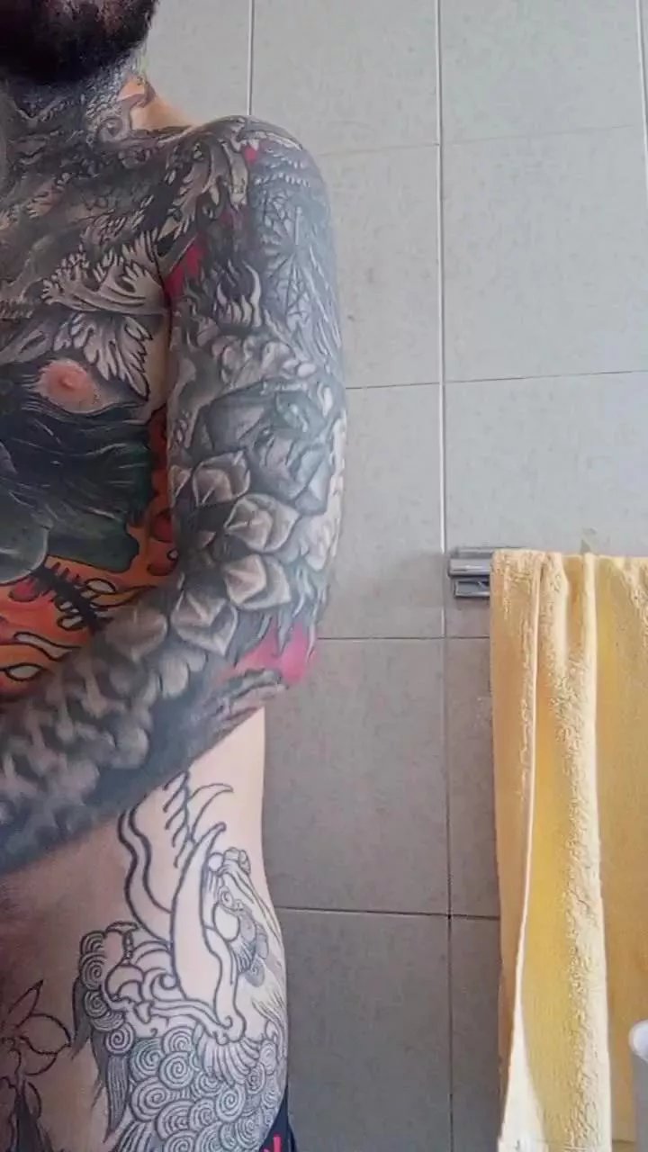 Offline luciferino18 on Cam4