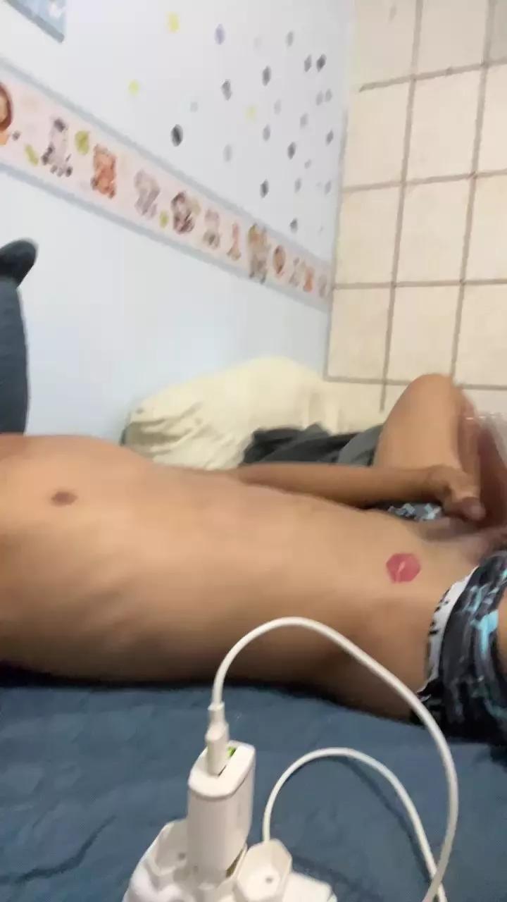 Luizfernandobbz on Cam4 