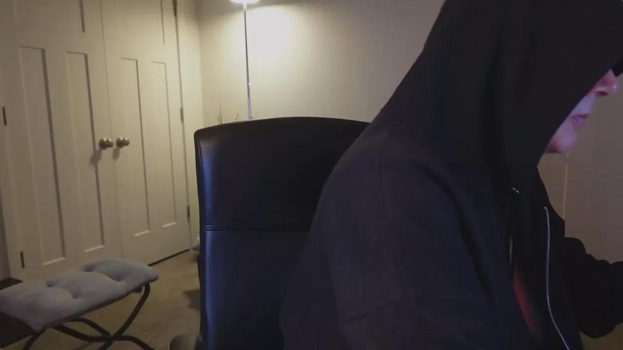 Lutsen on Cam4 