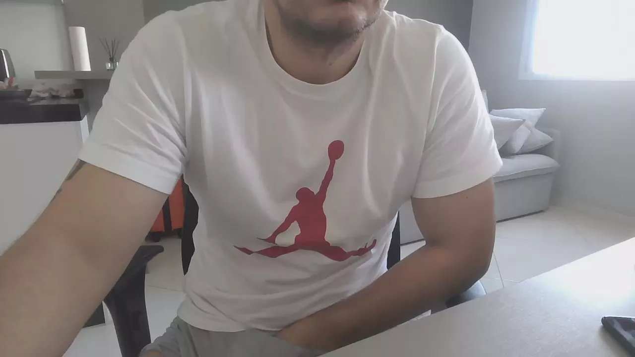 Offline MachoDottSP on Cam4