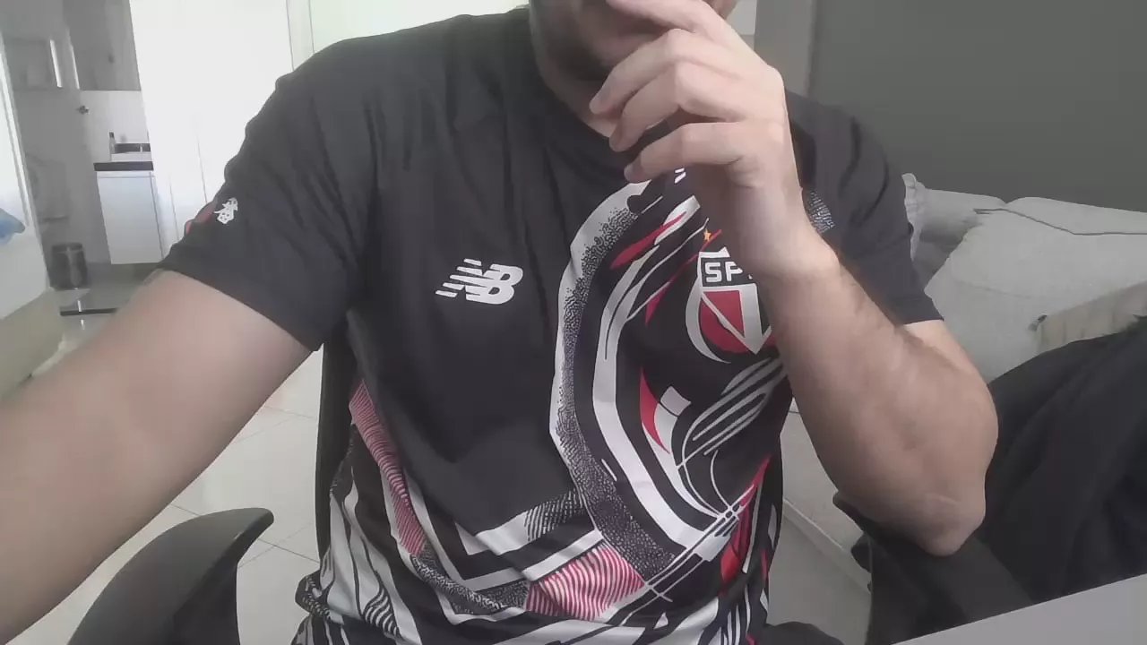 Offline MachoDottSP on Cam4