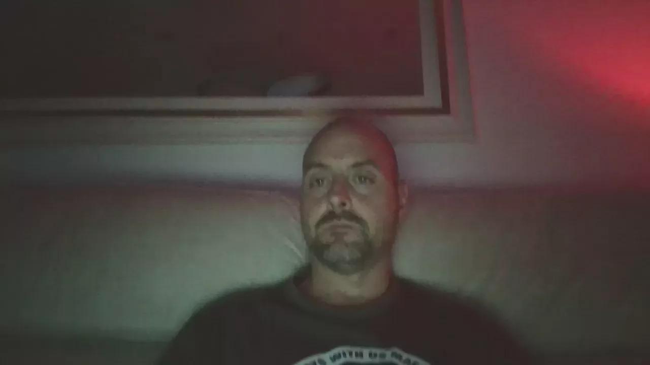 Madridhetero82 on Cam4 